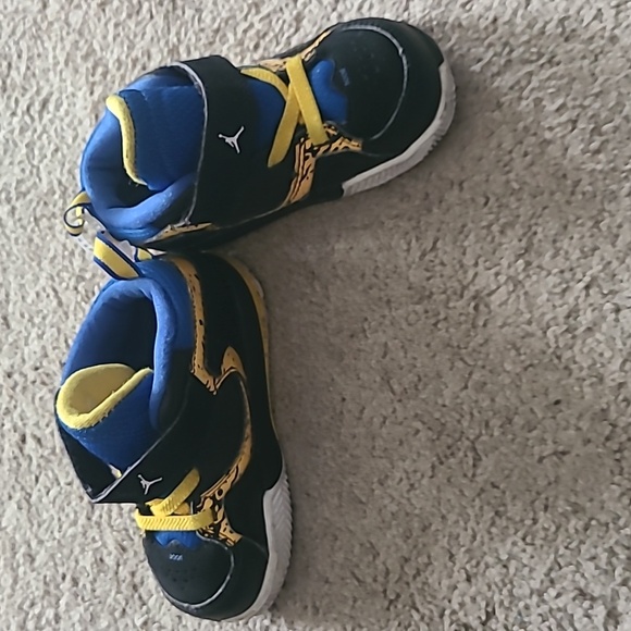 Black yellow and blue 6c Jordans - Picture 2 of 4